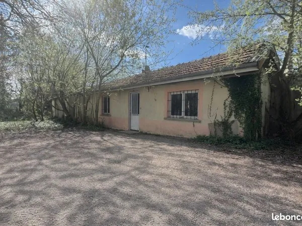 Maison à fort potentiel avec jardin - à rénover entièrement - Thierville-sur-Meuse
