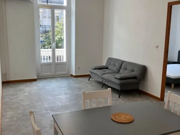 T2 Valence centre 46m²