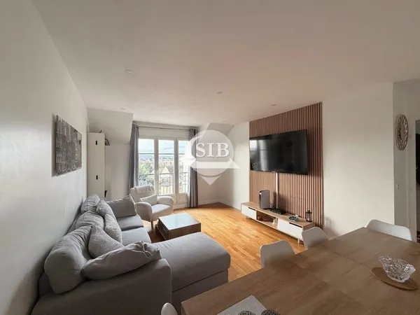 Appartement 3 pièces avec balcon et parking