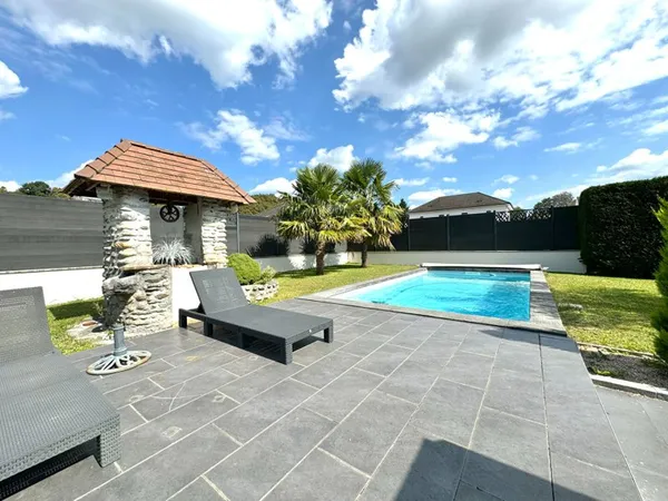 Maison 5 pièce(s) 160 m2