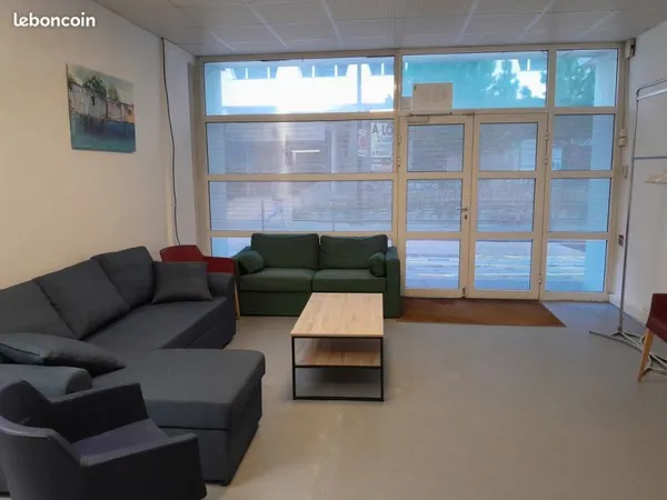 À louer 80 m2 - Espace de travail lumineux et modulable