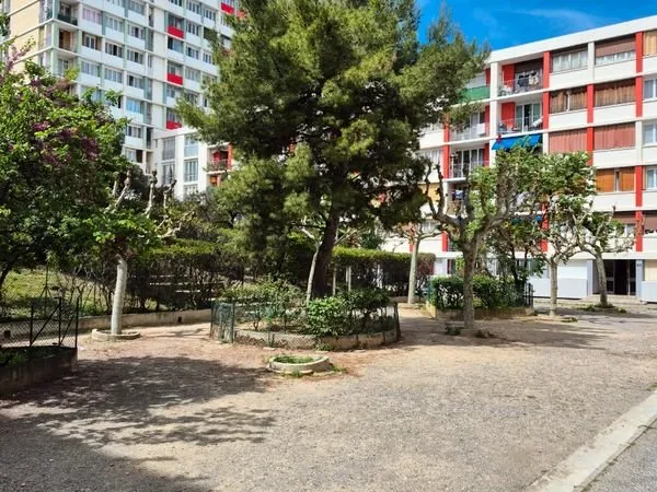 Vend T3 63m dans résidence