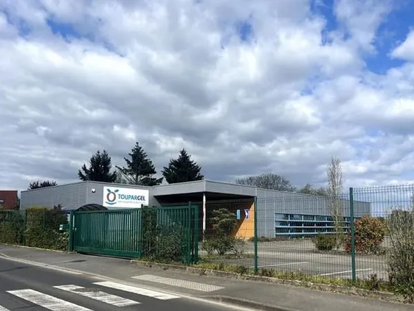 Terrain 3426 m²