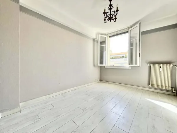 APPARTEMENT 2 PIECES