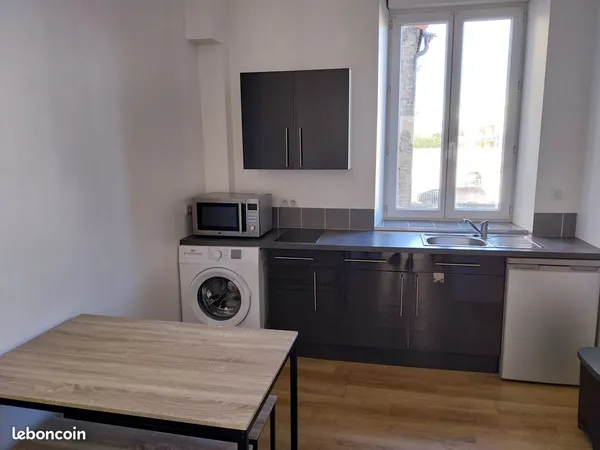 Location meublée appartement 1 pièce Reims