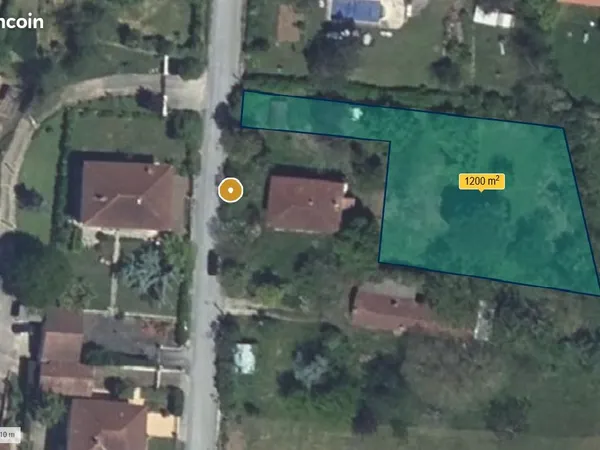 Terrain de 1200m² constructible à Villeneuve-sur-Lot