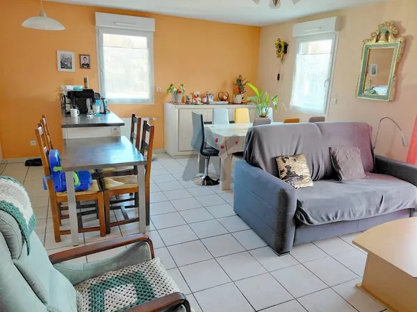 Bel appartement avec jardin en RC - Terrasse et parking proc