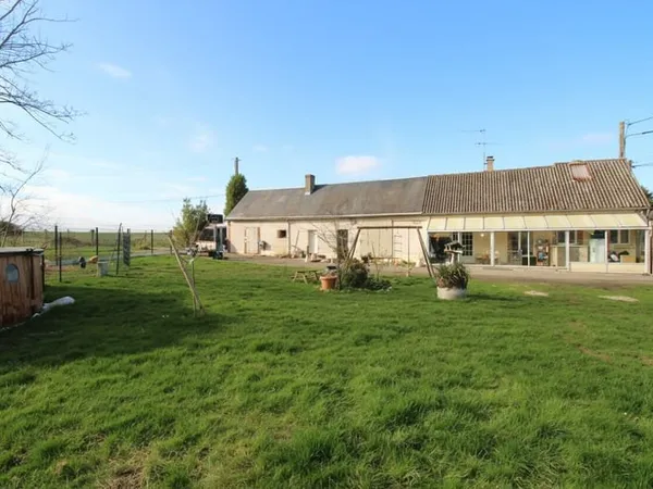 Clévilliers Maison 3 chambres avec potentiel