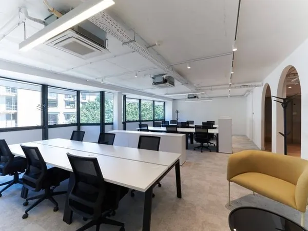 Bureau 217 m²