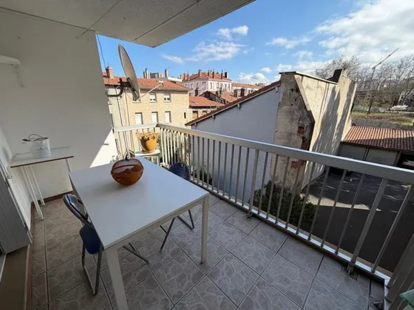 Appartement F5 - 100 m² - 4 chambres - 3 balcons - Double garage