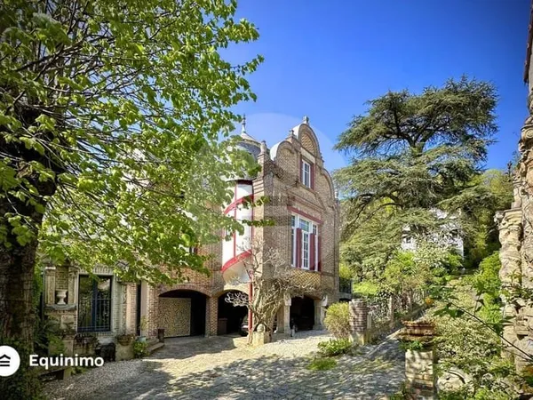 Maison 6 pièces 214 m²