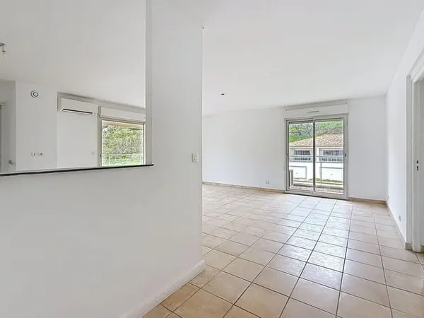 Appartement 1 pièce 63 m²