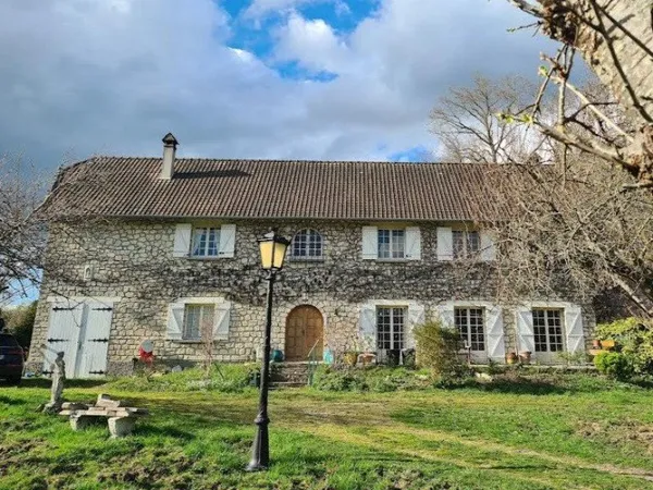 Maison 6 pièces 184 m²