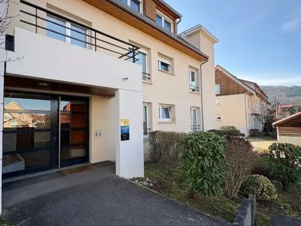 À louer Local professionnel 19 m2 Environnement calme et