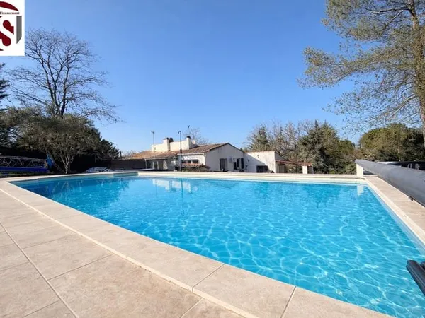 VILLA T4 SUR 1900 M2 DE TERRAIN AVEC PISCINE