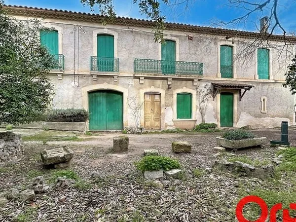 Maison 10 pièces 258 m²