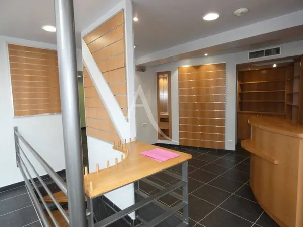 Local commercial 72 m²