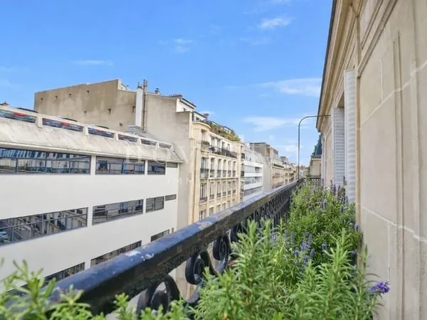 APPARTEMENT 5 PIÈCES 126 M²