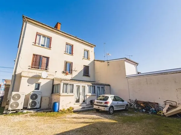 Immeuble 12 pièces 255 m²