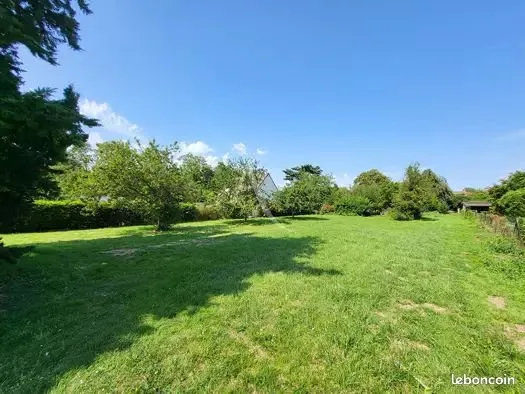 Terrain plein bourg 250 m²