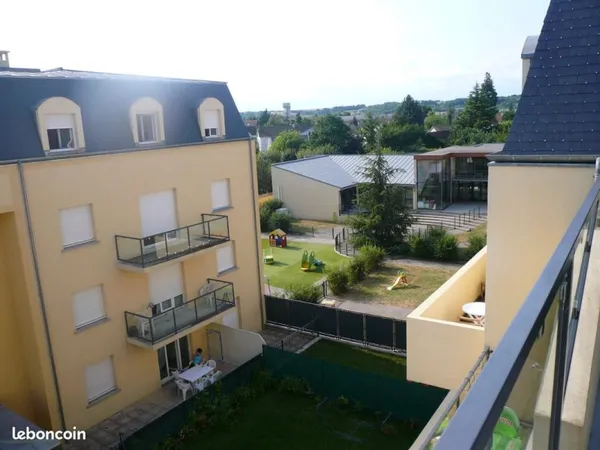 3 pièces 65m² + mezza 12m² et terrasse 50m² Montereau entre Gare et centre ville