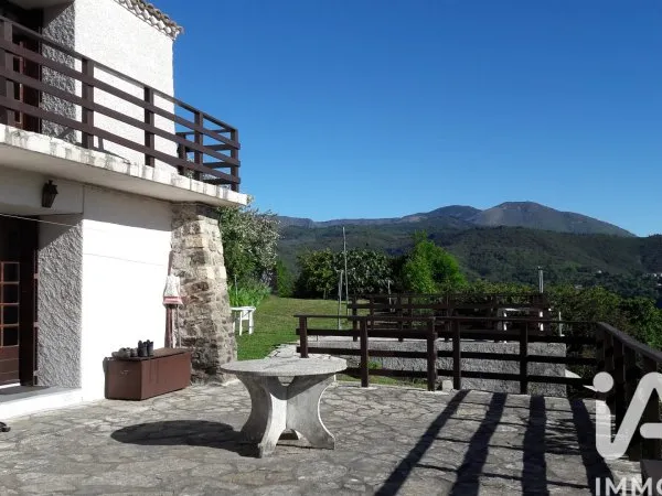 Maison 5 pièces 140 m²