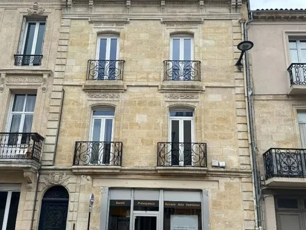 Sud de Bordeaux: immeuble
