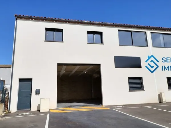 Local commercial à louer de 168m2 au coeur de la zone d'activité de SAINTE MARIE LA MER