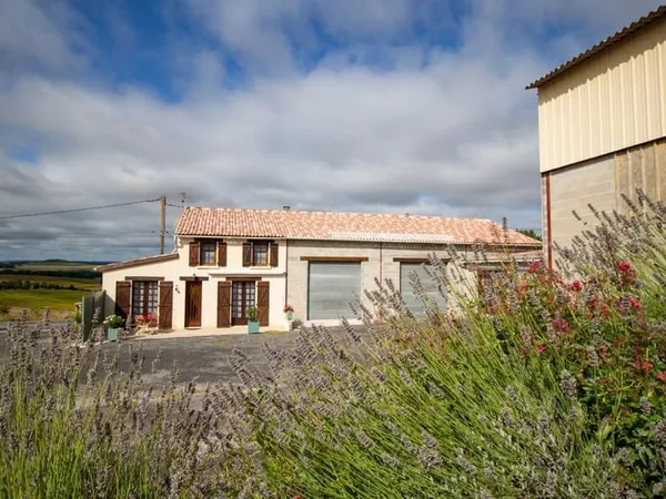 Ensemble immobilier avec vue dégagée