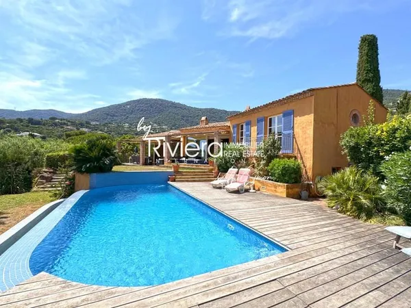 Exclusivite Riviera Immobilier - Propriété avec Piscine à débordement et vue Mer