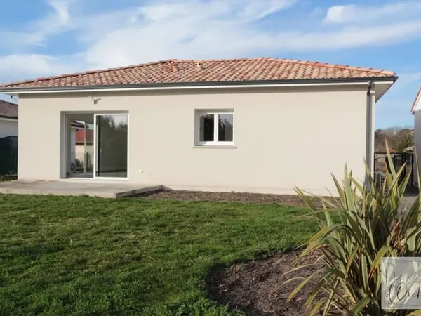Maison récente de 103m2 avec 3 chambres, garage et jardin
