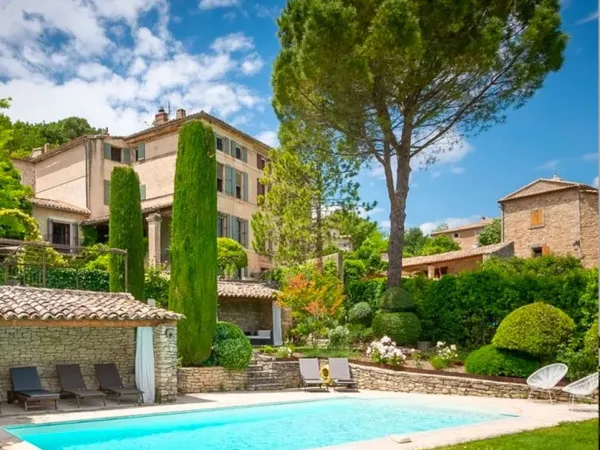Propriété à Louer avec piscine- Luberon - Provence