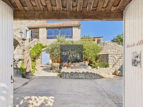 Ferme 16 pièces 354 m²