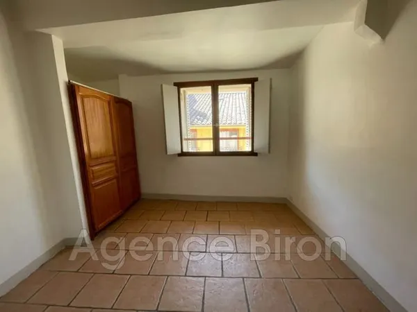 Studio 1 pièce 13 m²