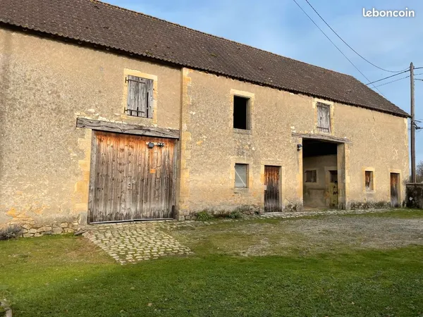 Ancienne fermette avec beau potentiel