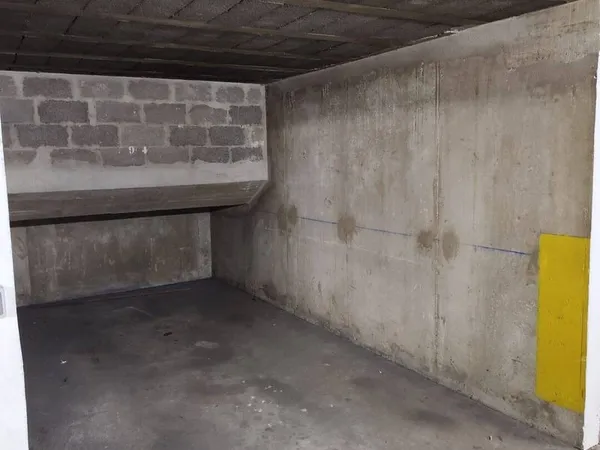Parking 12 m²