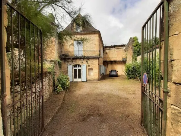 Immeuble de rapport 240 m²