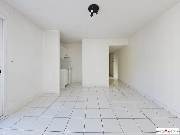 T2 avec grand balcon de 11m2