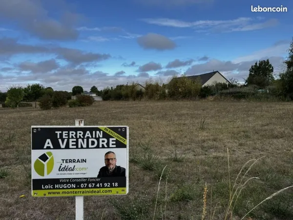 Terrain 1368 m² SAINT CAPRAIS