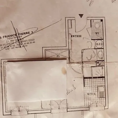 Grand studio meublé 35 m² avec coin nuit - balcon - double parking - centre-ville