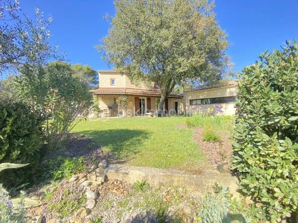 Maison 6 pièces 185 m²