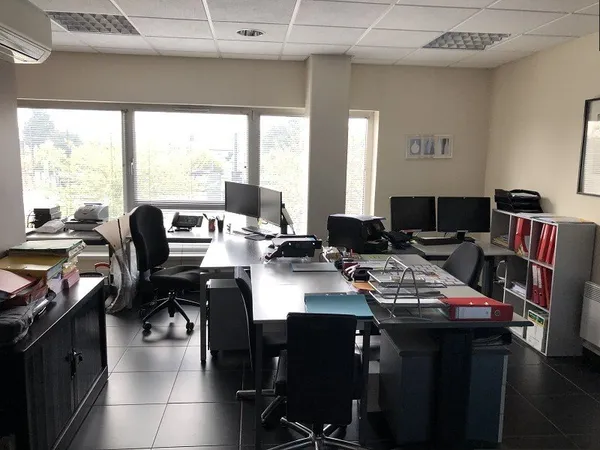Bureau 78 m²