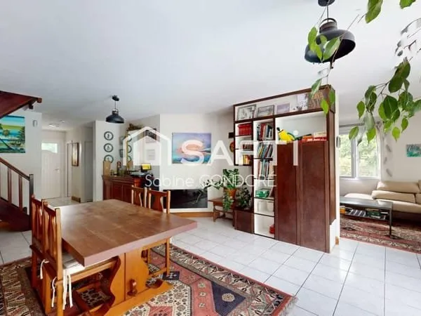 Sainte-Hélène, au coeur du Médoc, maison 6 pièces,137 m²