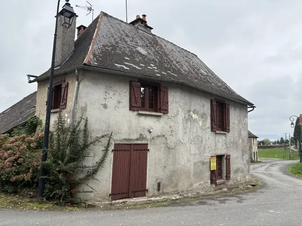Entre Pompadour et Juillac, petit village