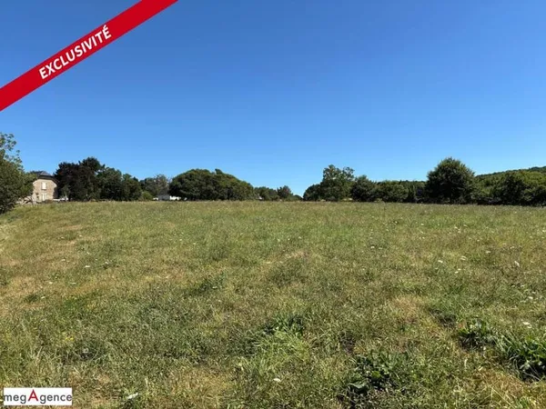 Entre Brive et Tulle -Terrain à bâtir de 1922 m² avec belle vue