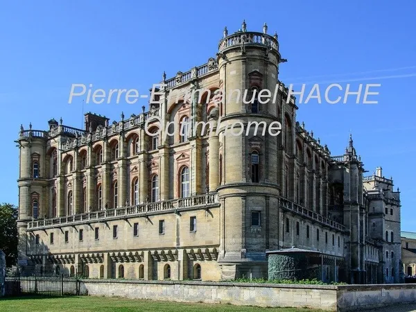DANS LE PRESTIGIEUX QUARTIER CHATEAU DE SAINT GERMAIN EN LAYE