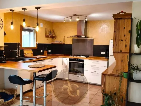 Maison T5 de 140m² sur terrain d'environ 3400m²
