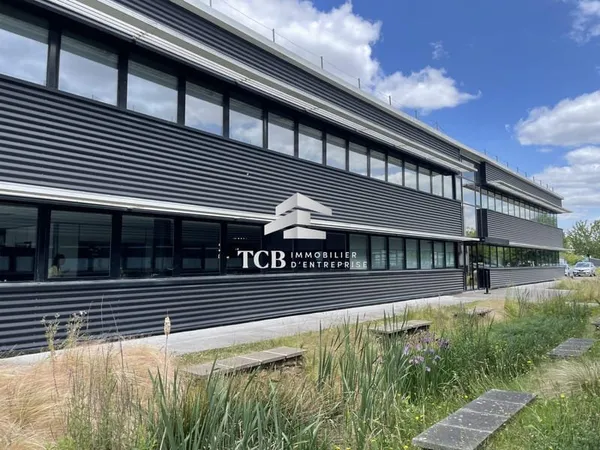 Bureau 350 m²