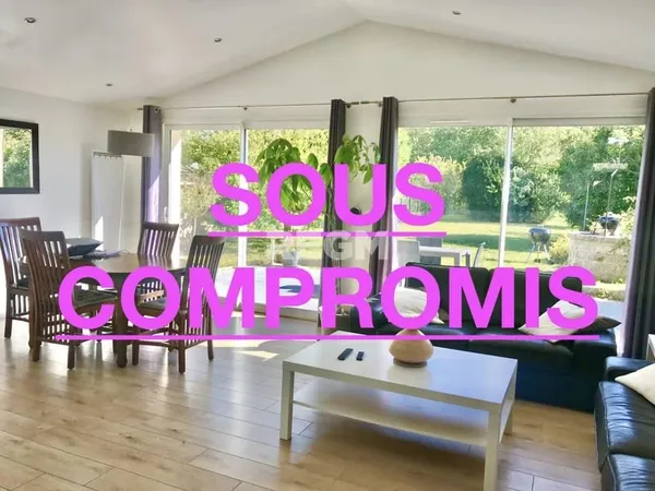Maison lumineuse et entretenue, 4 chambres, sous-sol total,
