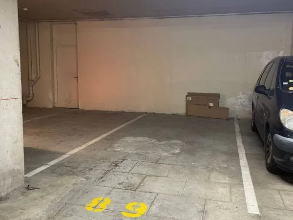 Parking 12 m²